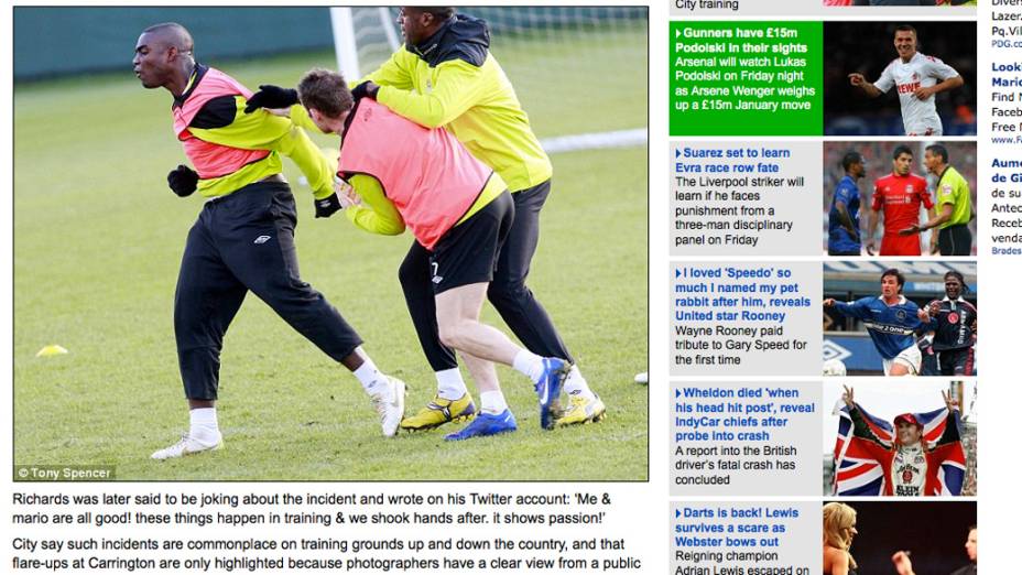 Sequência de fotos publicada no jornal Daily Mail, mostra Mario Balotelli sendo segurado pelo zagueiro Kompany, enquanto o meia Millner faz o mesmo com Richards