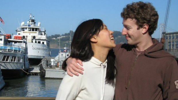Mark Zuckerberg e Priscilla Chan em foto do casal postada no Facebook