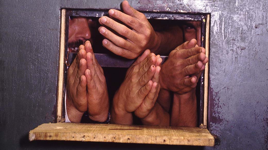 Reforma quer disseminar penas alternativas e reduzir benefícios de presos perigosos