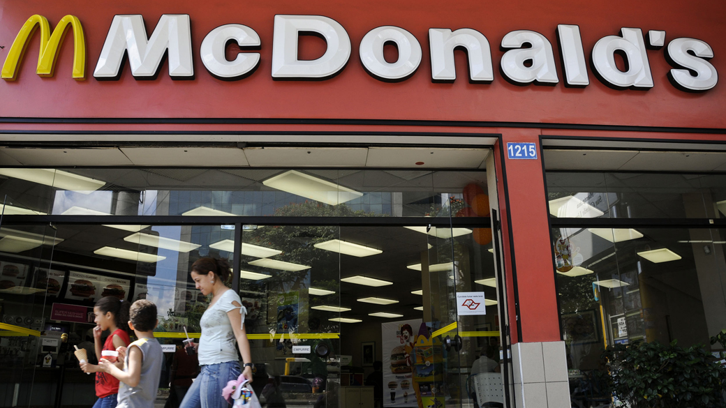 Vendas nos EUA ajudaram McDonald's a lucrar 1,4% a mais no 4º trimestre
