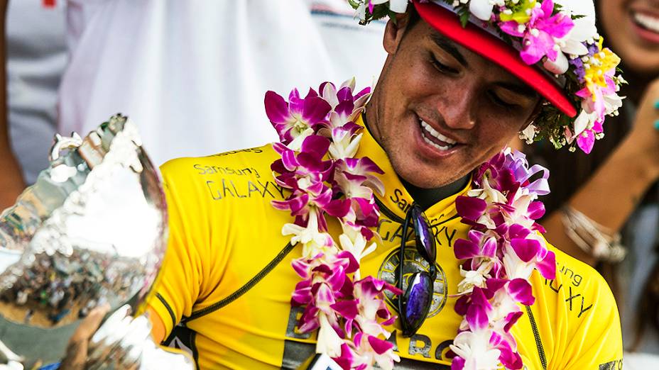 O surfista paulista Gabriel Medina, 20, conquista o título mundial de surfe, durante o Billabong Pipe Masters, última etapa do Circuito Mundial de Surfe, nesta sexta-feira (19) na praia de Pipeline, em Honolulu, na ilha de Oahu no Havaí, Estados Unidos