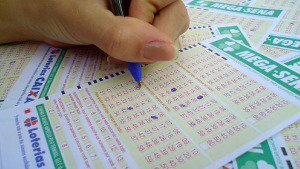 Segundo a Caixa, as dezenas mais sorteadas na Mega-Sena são 05, 41, 33, 04, 17 e 51