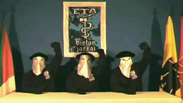 Terror: Militantes do grupo terrorista ETA aparecem sempre mascarados