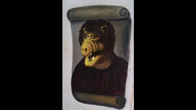 Meme da obra "restaurada" por idosa na Espanha ganha versão com o personagem Alf