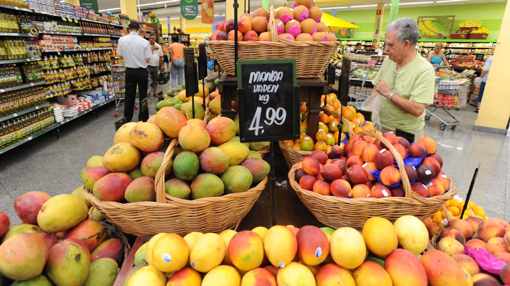 Grupo de supermercados teve queda de 0,4% no volume de vendas em junho