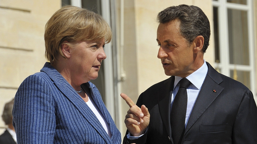 Angela Merkel e Nicolas Sarkozy: negociação direta com bancos