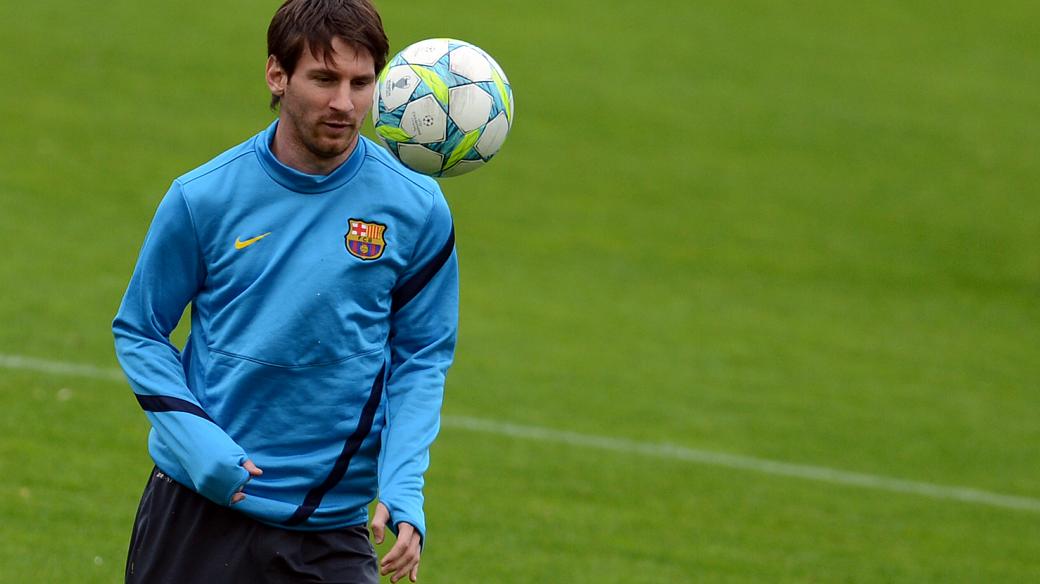 Lionel Messi treina na véspera do duelo entre Barça e Chelsea