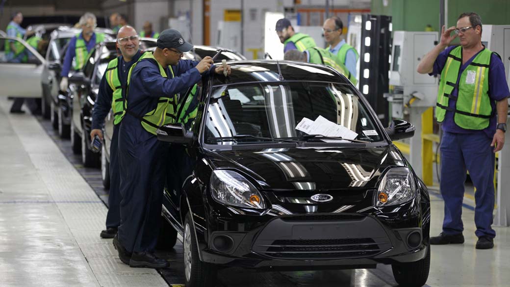 Montadoras já demitiram 12,4 mil trabalhadores no Brasil
