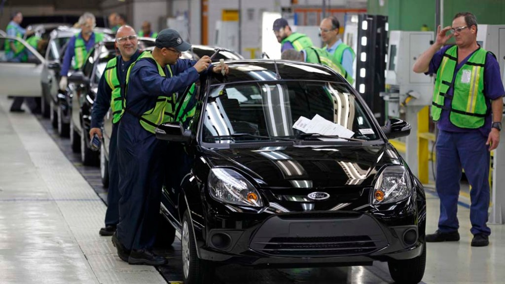 No ano, a produção de veículos no Brasil somou 1,17 milhão de unidades, 17% acima de 2012