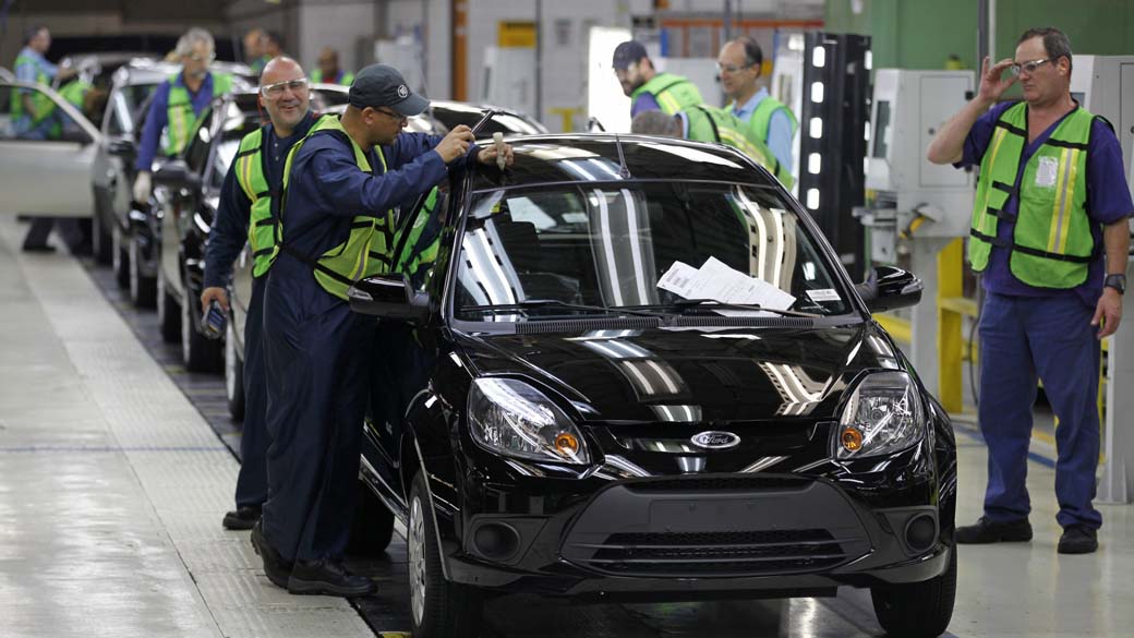 No ano, a produção de veículos no Brasil somou 1,17 milhão de unidades, 17% acima de 2012