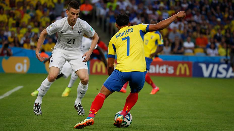 Lance no jogo entre Equador e França no Maracanã, no Rio