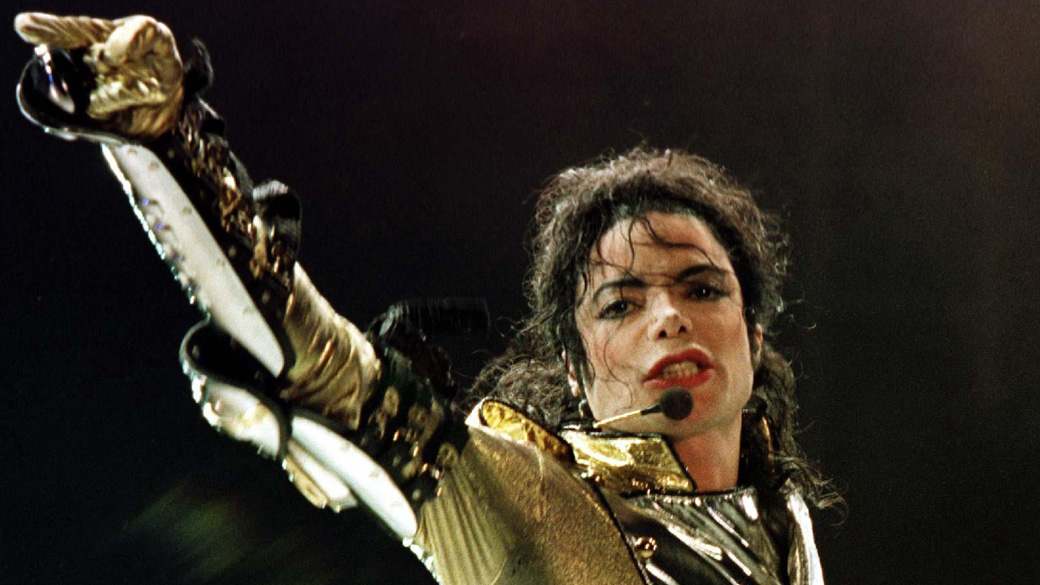 Michael Jackson durante apresentação, em Viena
