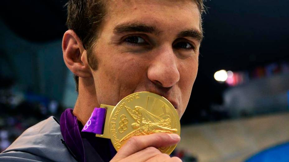 Michael Phelps com a 22ª medalha de sua carreira ganha na prova 4x100m medley durante as Olimpíadas de Londres, em 04/08/2012