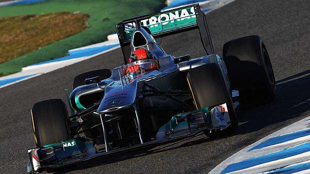 Michael Schumacher foi o mais rápido usando o carro de 2011 da Mercedes