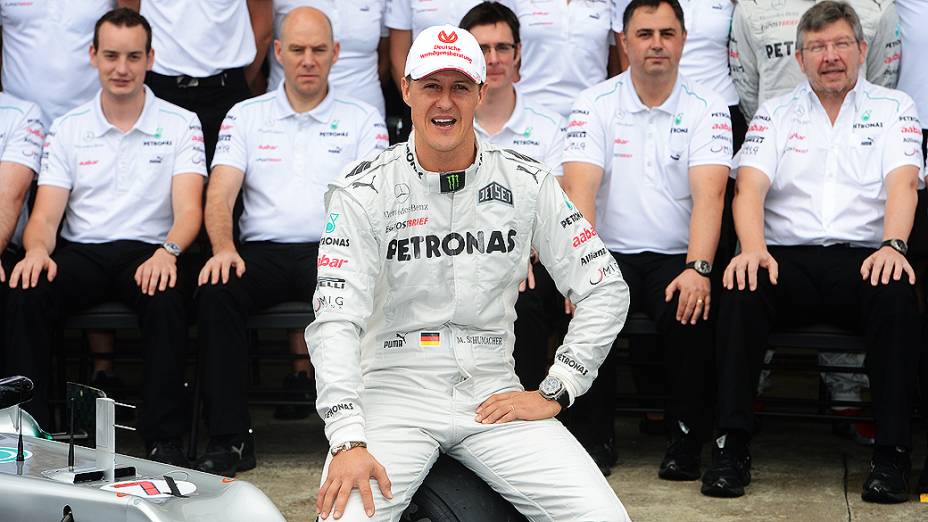 Equipe Mercedes se despede de Michael Schumacher em Interlagos em 2012