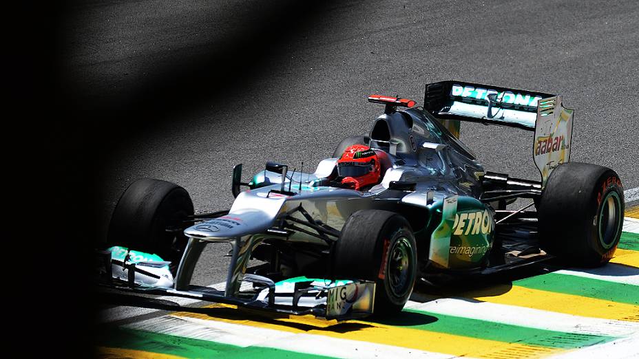 Michael Schumacher durante treino livre na sexta-feira em Interlagos