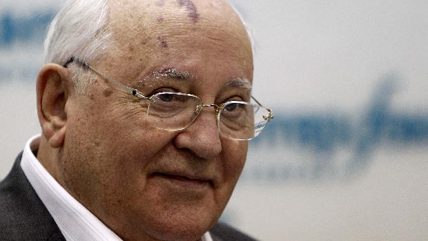 “O sistema eleitoral que nós tínhamos não era extraordinário, mas eles literalmente o castraram”, disse Gorbachev