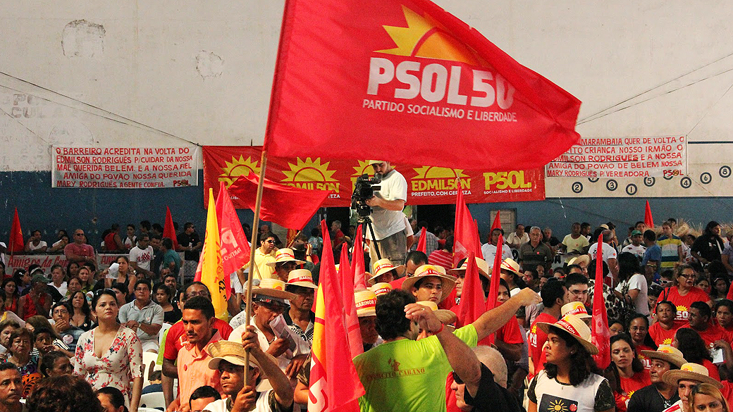 Militantes do PSOL em Belém. Partido conseguiu chegar a um segundo turno inédito com discurso municipalista e irritou radicais.