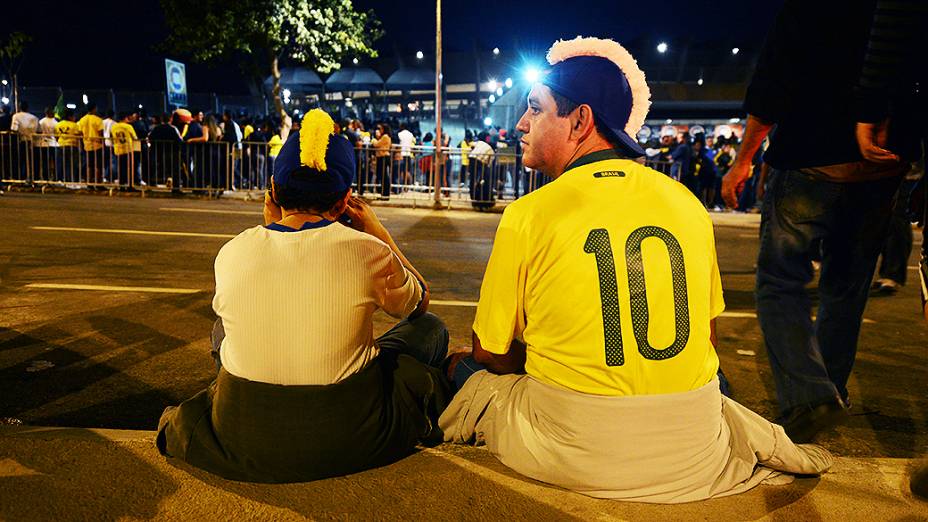 Torcida chega para o amistoso entre Brasil e Chile no estádio do Mineirão, em Belo Horizonte