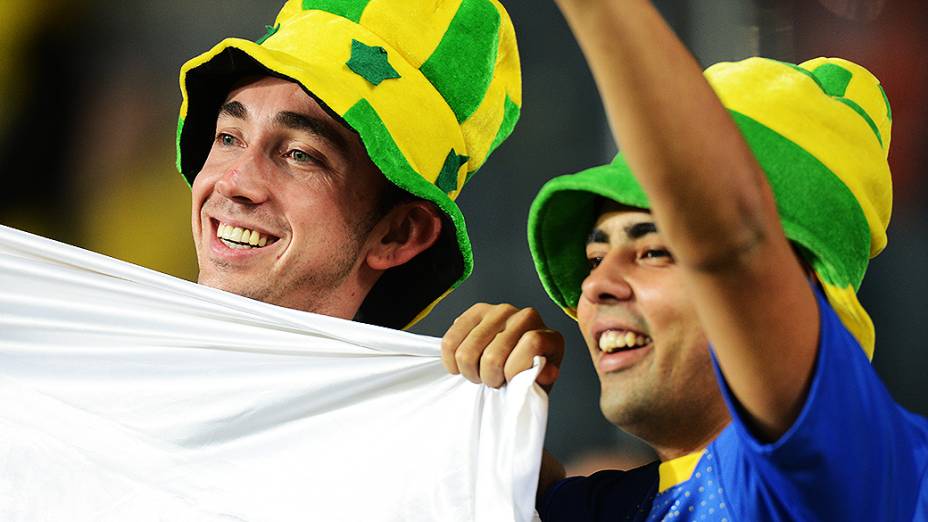 Torcida chega para o amistoso entre Brasil e Chile no estádio do Mineirão, em Belo Horizonte