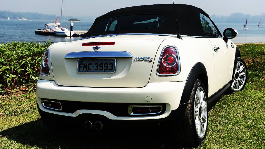 Mini Cooper S Roadster: três volumes bem definidos