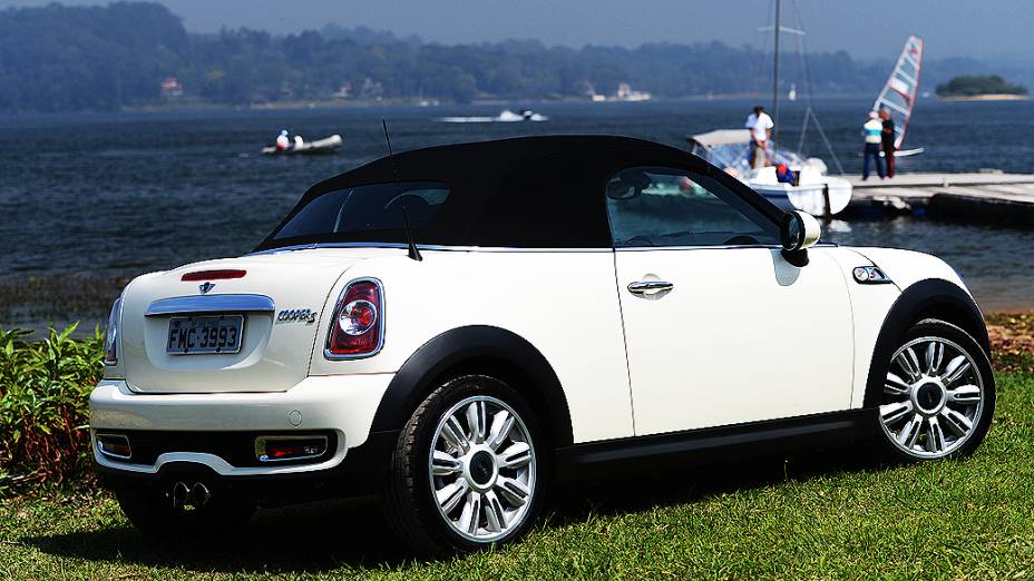 Traseira do Mini Cooper S Roadster: segue a linha das outras versões