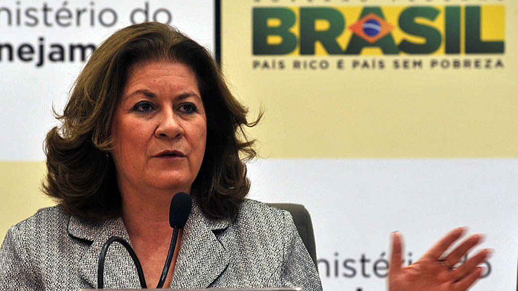 Miriam Belchior, ministra do Planejamento, foi a primeira a falar na coletiva de imprensa