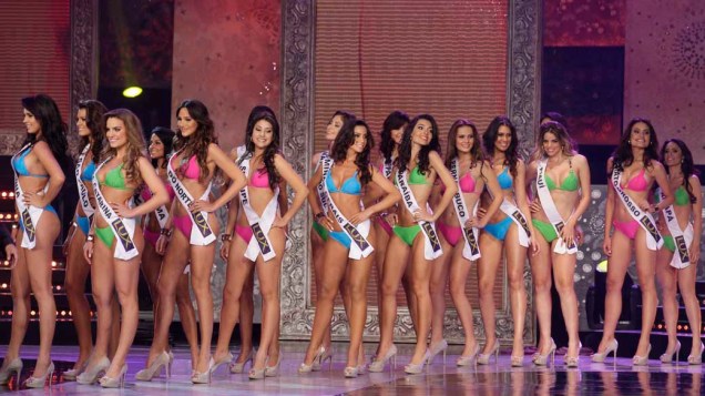 Modelos disputam o título de Miss Brasil 2011, em São Paulo