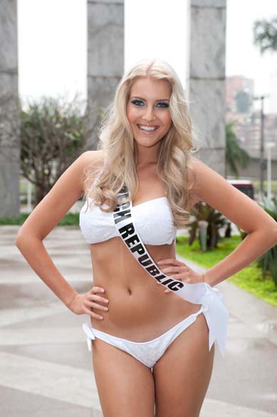 A tcheca Jitka Novackova, candidata a Miss Universo 2011