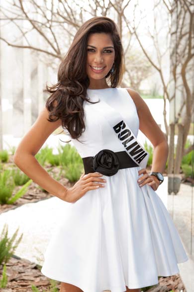 A boliviana Olivia Menacho, candidata a Miss Universo 2011