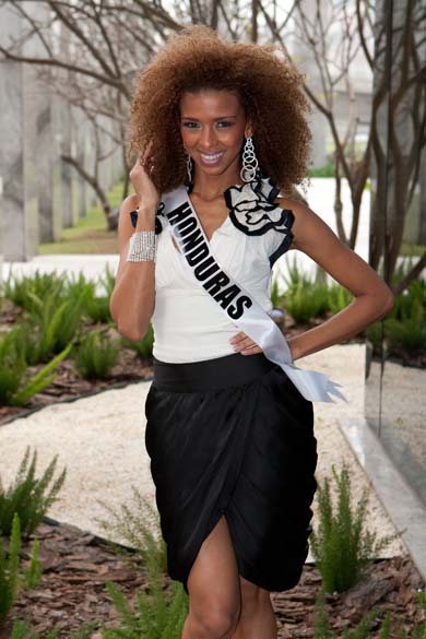 A hondurenha Keilyn Gómez, candidata a Miss Universo 2011