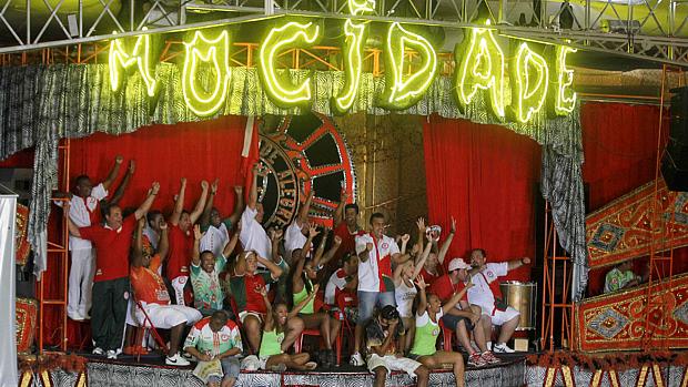 Quadra da Mocidade Alegre durante apuração das escolas de samba do Grupo Especial do Carnaval de São Paulo 2012