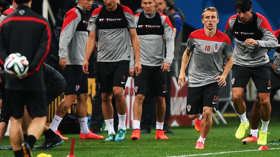 Seleção da Croácia realiza treino na véspera da estreia no Itaquerão, em São Paulo