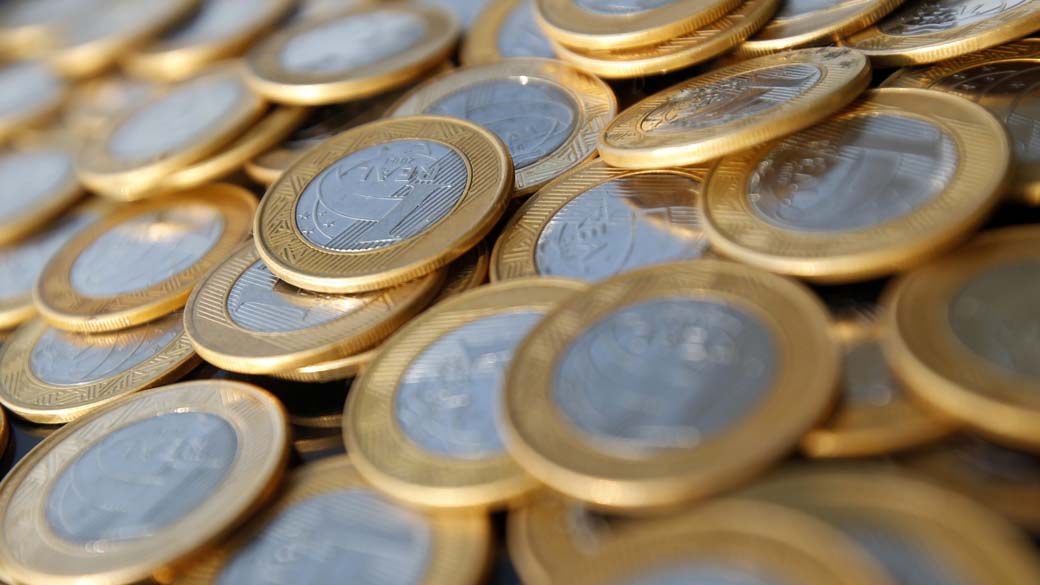 Outros economistas, no entanto, mantiveram ou reduziram sua previsão de crescimento do PIB