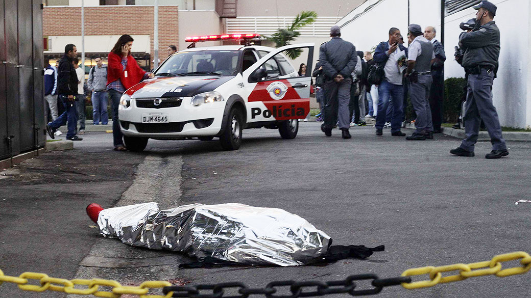 Polícia foi acionada às 6h35 para atender a ocorrência