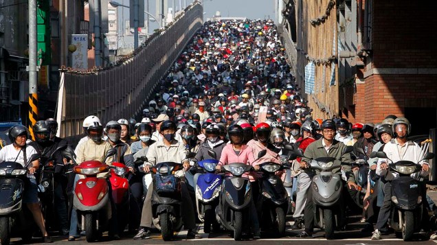 Motociclistas no trânsito de Taipei, Taiwan