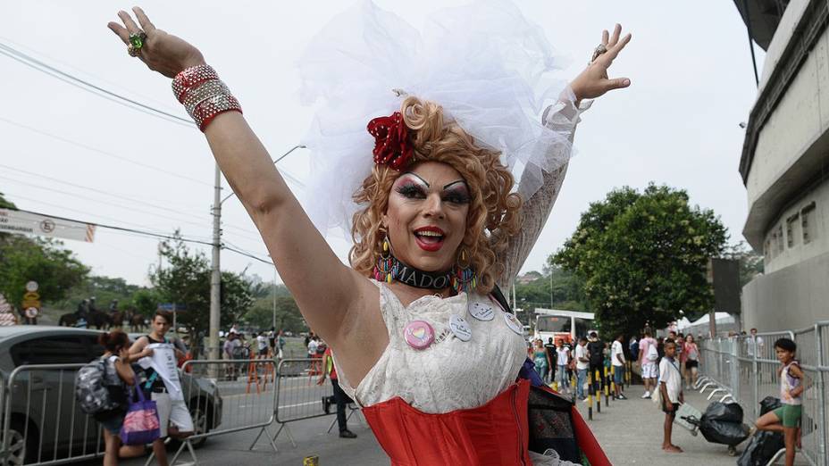 Movimentação de fãs da Madonna antes do show no Morumbi, em São Paulo