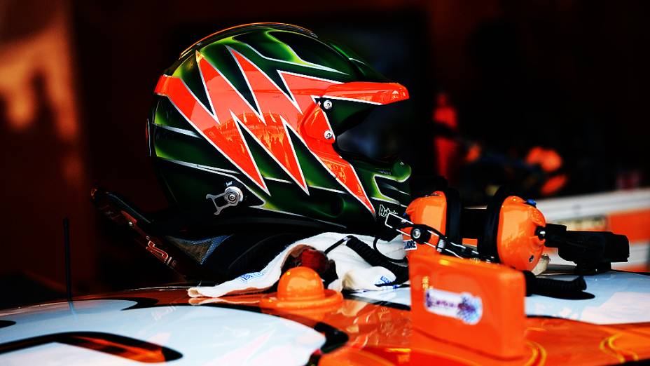 Movimentação nos boxes durante a Corrida do Milhão da Stock Car, no Autódromo de Interlagos