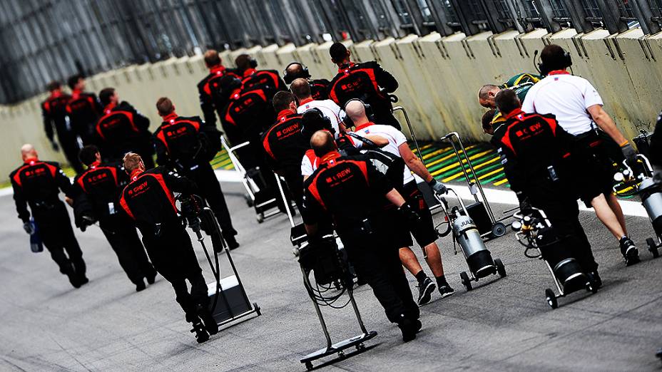 Movimentação no Grande Prêmio do Brasil no circuito de Interlagos, em São Paulo