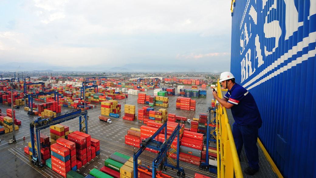 Terminal Santos Brasil no Porto de Santos