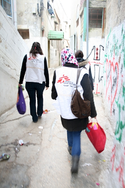 Médicos Sem Fronteiras em campo de Ein Beit al-Ma, em Nablus