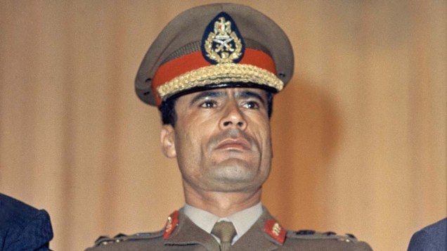 Muamar Kadafi no aeroporto do Cairo, 1970