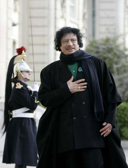 Muamar Kadafi no Parlamento de Paris, em 2007