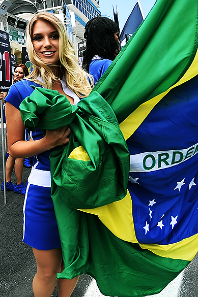 As mulheres no GP do Brasil no Autódromo de Interlagos em São Paulo, nas arquibancadas e nos boxes