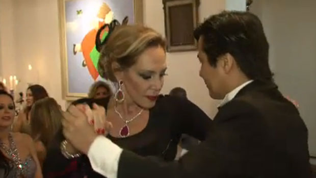 Regina Manssur dança tango em festa