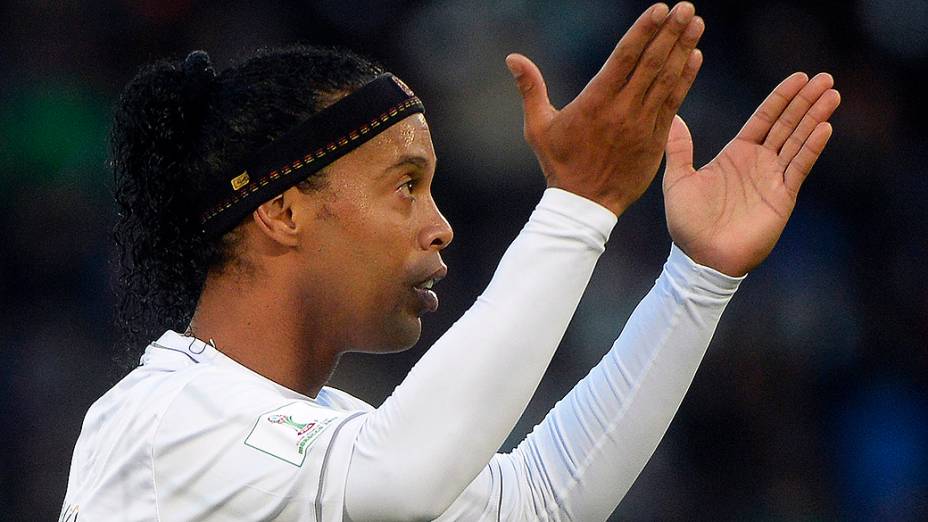Ronaldinho Gaúcho do Atlético Mineiro comemora o gol durante a disputa terceiro lugar no Mundial de Clubes contra Guangzhou Evergrande da China, no Grand Stade de Marrakech (Marrocos)