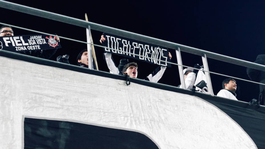 Torcida do Corinthians empurra o time na partida contra o Al Ahly pela semifinal do Mundial de Clubes da Fifa em Toyota