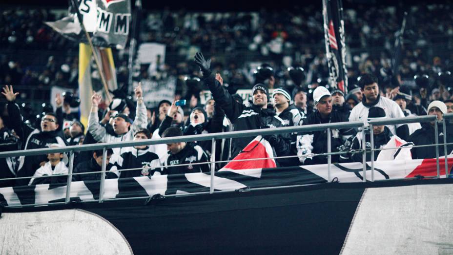Torcida do Corinthians empurra o time na partida contra o Al Ahly pela semifinal do Mundial de Clubes da Fifa em Toyota