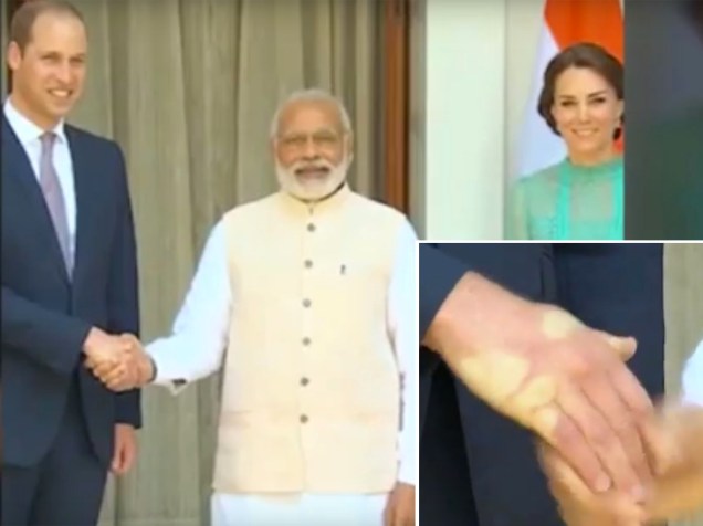 O Primeiro Ministro indiano, Naredra Modi, cumprimenta tão forte o Príncipe William que deixa marcas em sua mão, em abril de 2012