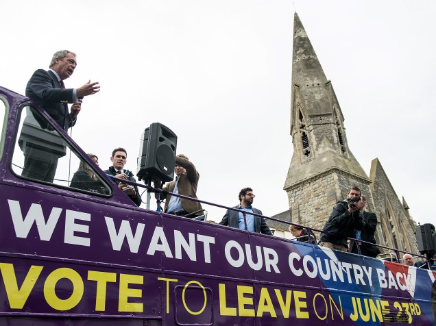 Membros do Partido Trabalhista fazem campanha contra a permanência do Reino Unido na União Europeia, na cidade de Sittingbournem, na Inglaterra